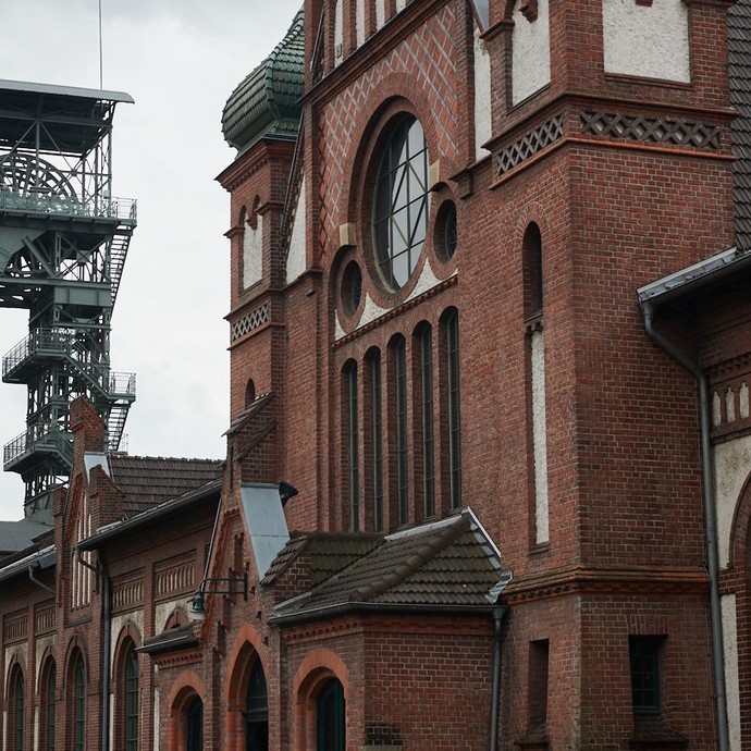 Förderturm der Zeche Zollern (vergrößerte Bildansicht wird geöffnet)